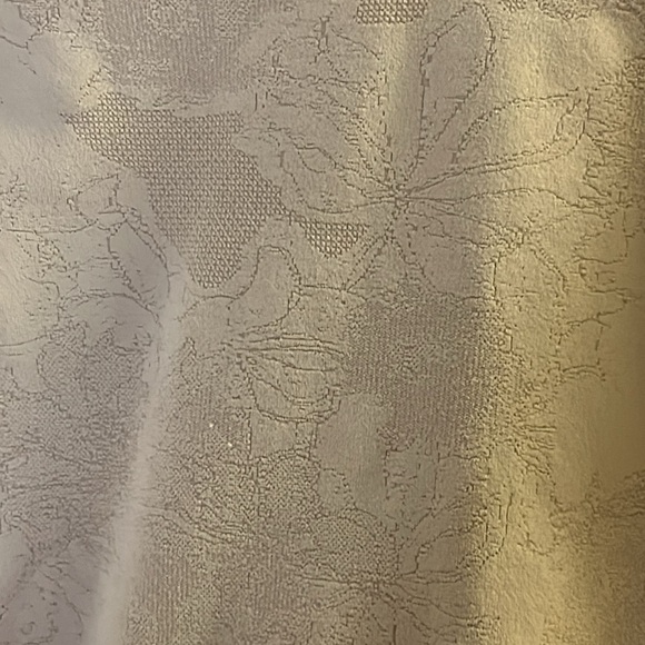 Bebe women’s nude long sleeve fitted top- faint floral print - size medium - Picture 2 of 5